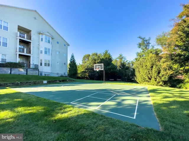 6500 Tayack Pl #201, Alexandria, Virginia 22312