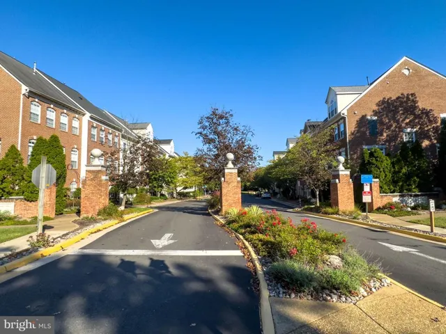6500 Tayack Pl #201, Alexandria, Virginia 22312