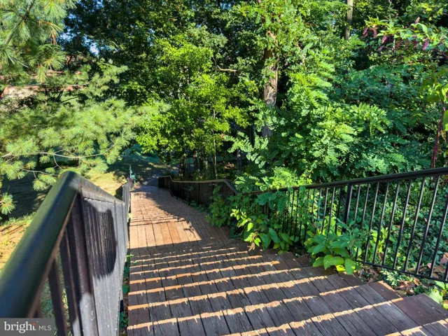 6500 Tayack Pl #201, Alexandria, Virginia 22312