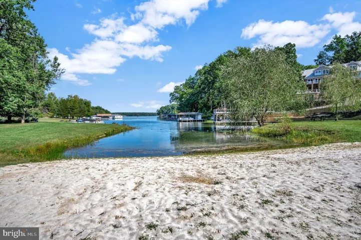 185 Beaver Pond Way, Mineral, Virginia 23117