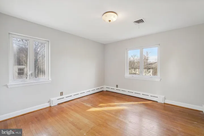 4837 27th St N, Arlington, Virginia 22207
