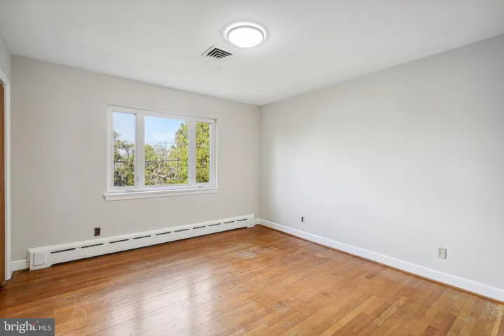 4837 27th St N, Arlington, Virginia 22207
