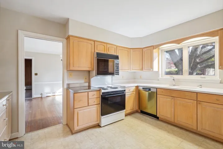 4837 27th St N, Arlington, Virginia 22207