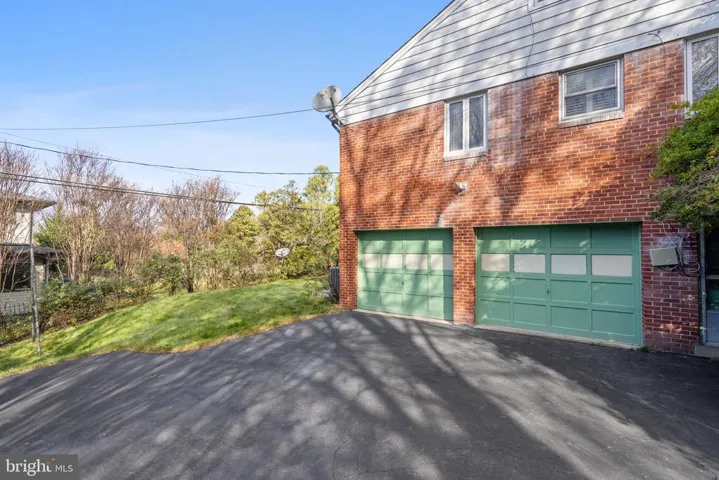 4837 27th St N, Arlington, Virginia 22207