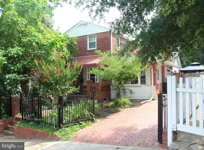 2454 S Monroe St, Arlington, Virginia 22206