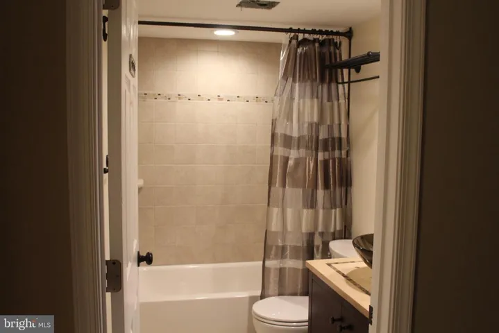 2454 S Monroe St, Arlington, Virginia 22206