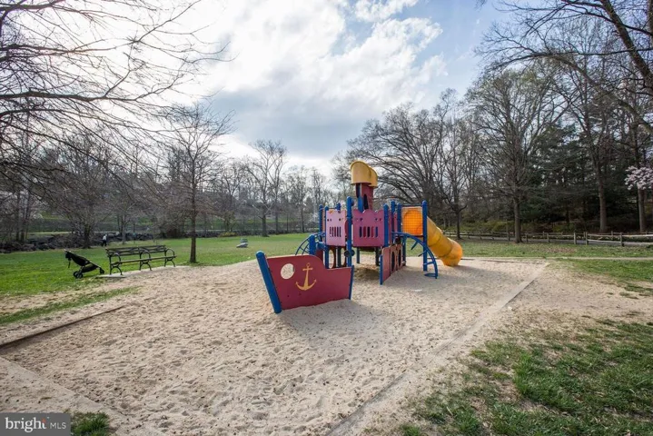867 N Jacksonville St N, Arlington, Virginia 22205