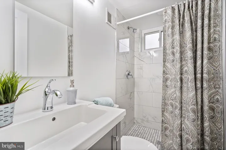 6808 Murray Ln, Annandale, Virginia 22003