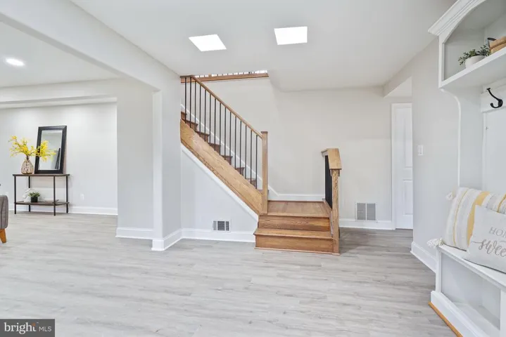 6808 Murray Ln, Annandale, Virginia 22003