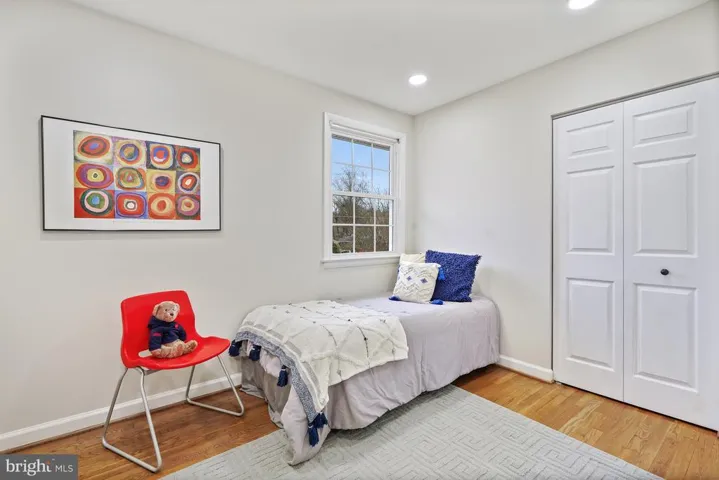6808 Murray Ln, Annandale, Virginia 22003
