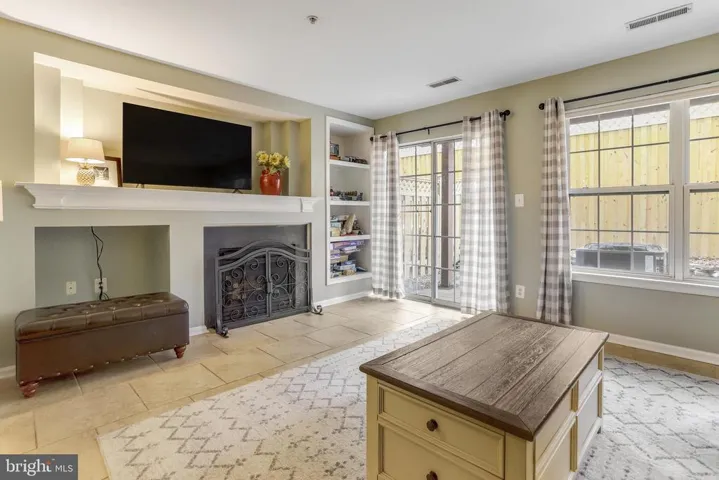 141 Martin Ln, Alexandria, Virginia 22304
