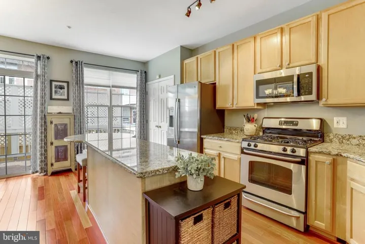 141 Martin Ln, Alexandria, Virginia 22304