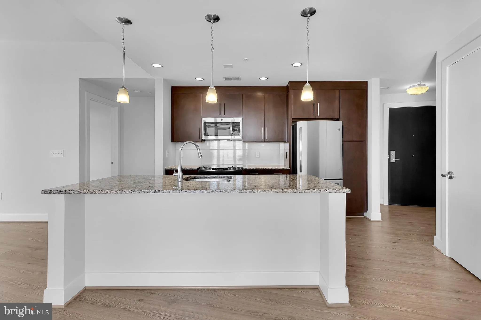 880 NEW JERSEY AVENUE, Washington, DC 20003