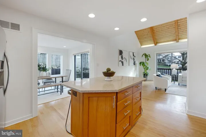 925 N Jacksonville St N, Arlington, Virginia 22205