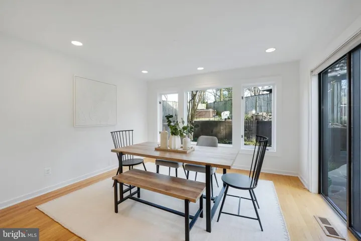925 N Jacksonville St N, Arlington, Virginia 22205