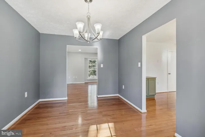 859 Moffett Forge Rd, Herndon, Virginia 20170