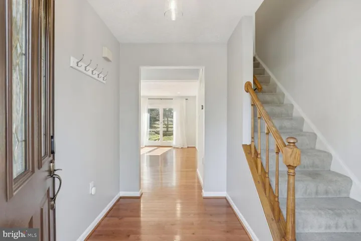 859 Moffett Forge Rd, Herndon, Virginia 20170