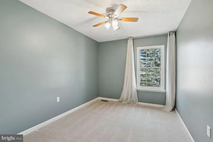 859 Moffett Forge Rd, Herndon, Virginia 20170