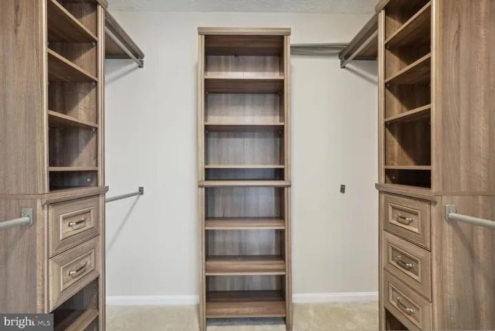 859 Moffett Forge Rd, Herndon, Virginia 20170