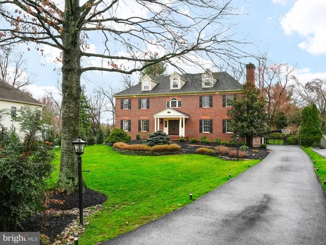 9425 Lakeside Dr, Vienna, Virginia 22182