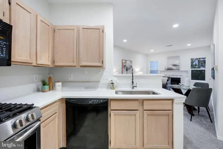 4405 Sedgehurst Dr #105, Fairfax, Virginia 22033