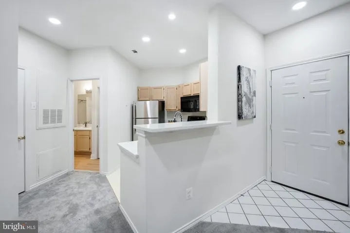 4405 Sedgehurst Dr #105, Fairfax, Virginia 22033