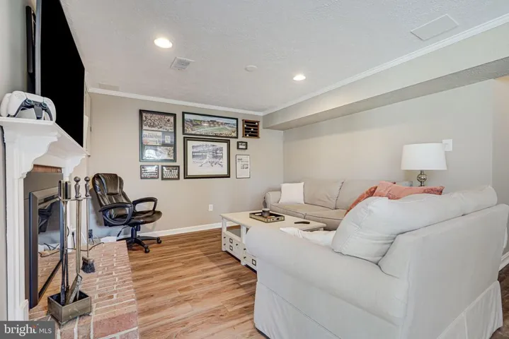 8356 Luce Ct, Springfield, Virginia 22153