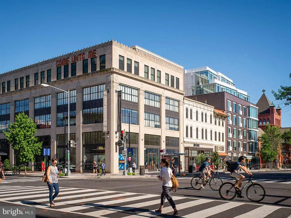 1350 R STREET, Washington, DC 20009