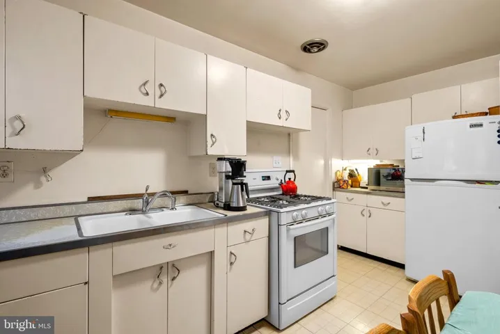 6640 Kirby Ct, Falls Church, Virginia 22043