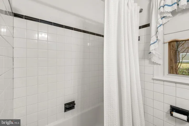 6640 Kirby Ct, Falls Church, Virginia 22043