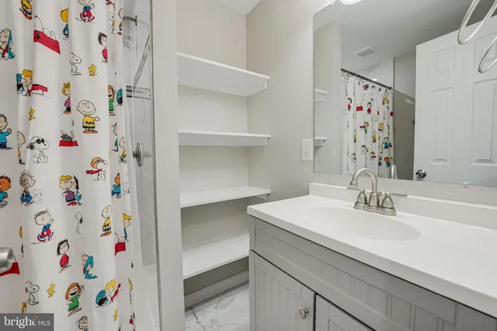 3206 Shaw Park Ct, Alexandria, Virginia 22306