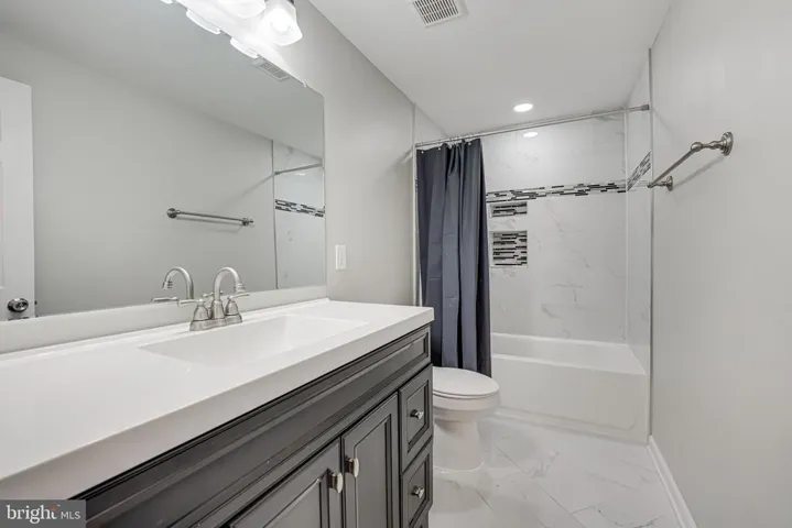 3206 Shaw Park Ct, Alexandria, Virginia 22306