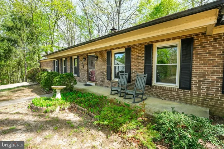 4597 Bishop Pl, Dumfries, Virginia 22025