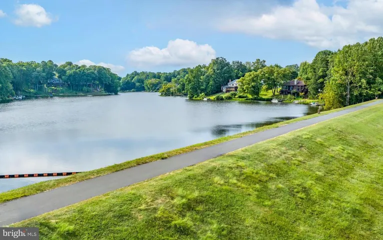 4597 Bishop Pl, Dumfries, Virginia 22025