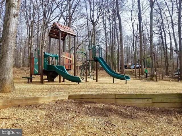 4597 Bishop Pl, Dumfries, Virginia 22025