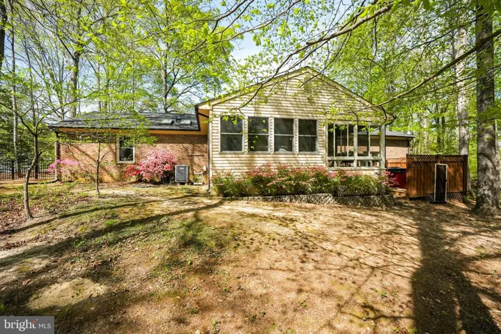 4597 Bishop Pl, Dumfries, Virginia 22025