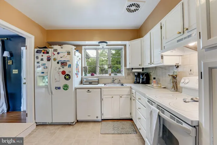 6322 Villa Ln, Falls Church, Virginia 22044