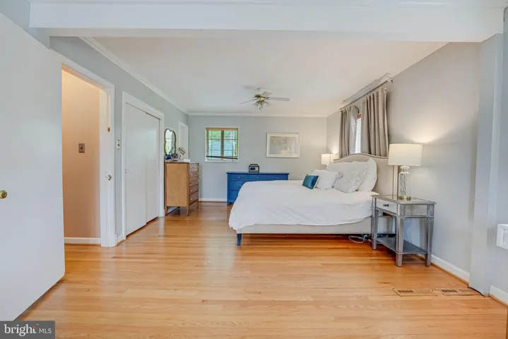 6322 Villa Ln, Falls Church, Virginia 22044