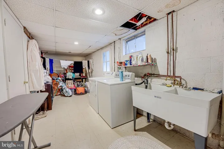 6322 Villa Ln, Falls Church, Virginia 22044