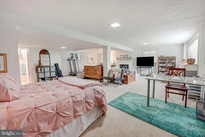 6322 Villa Ln, Falls Church, Virginia 22044