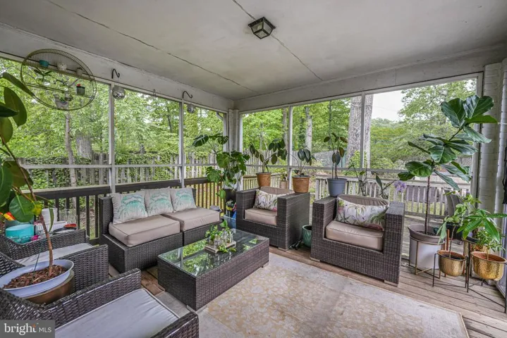 6322 Villa Ln, Falls Church, Virginia 22044