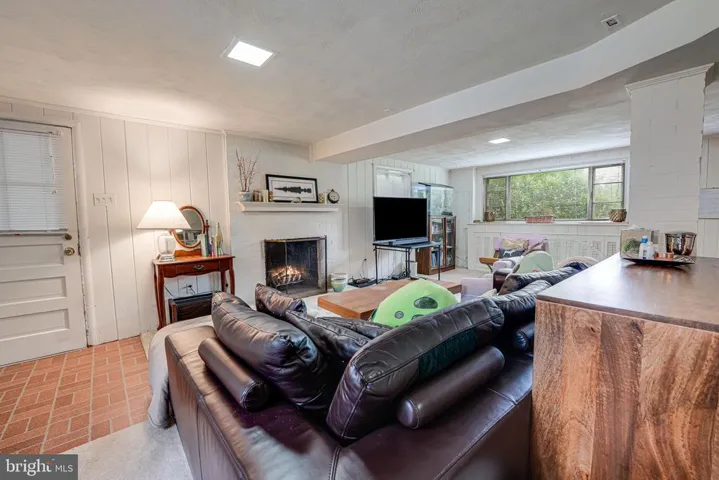 6322 Villa Ln, Falls Church, Virginia 22044