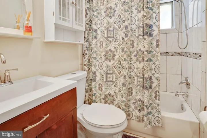 1807 S Stafford St, Arlington, Virginia 22204
