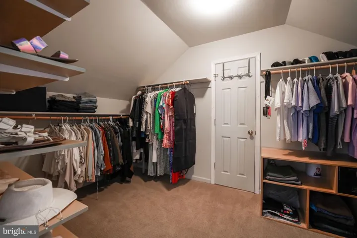 6328 Hidden Canyon Rd, Centreville, Virginia 20120