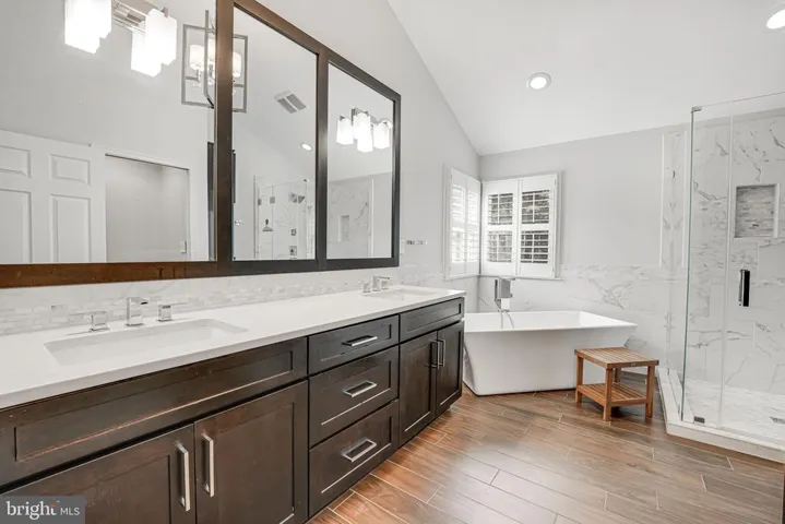 6328 Hidden Canyon Rd, Centreville, Virginia 20120