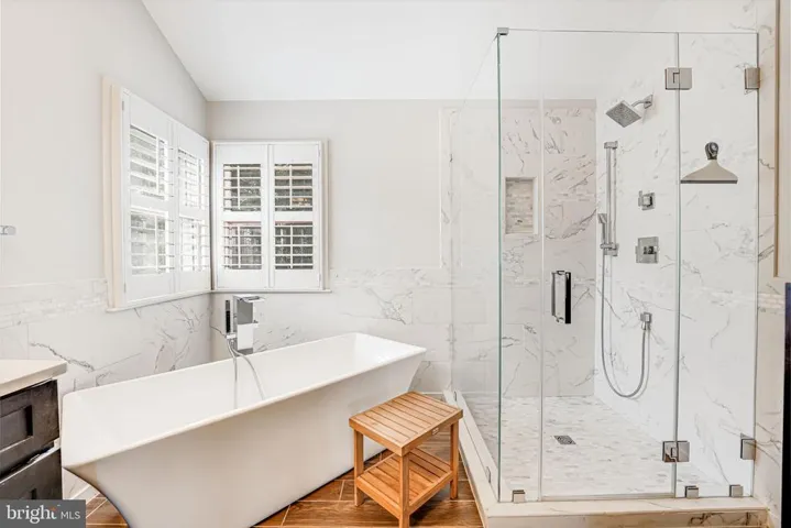 6328 Hidden Canyon Rd, Centreville, Virginia 20120