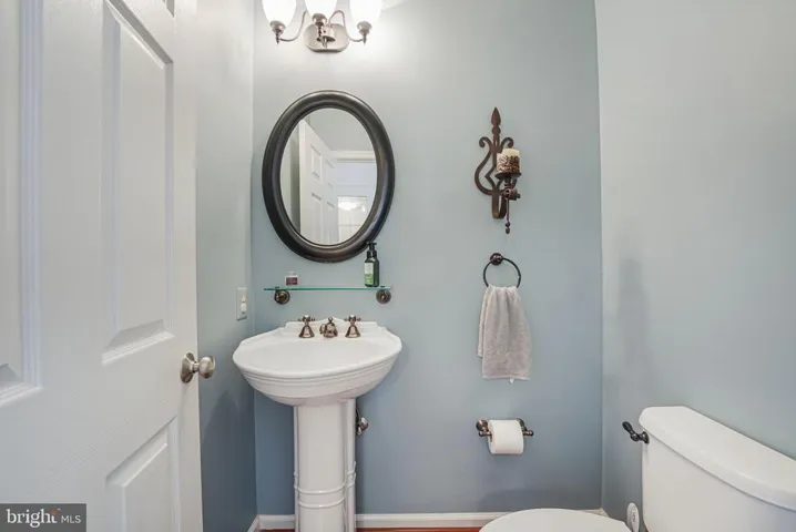 6328 Hidden Canyon Rd, Centreville, Virginia 20120