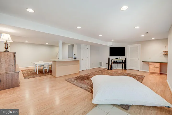 6328 Hidden Canyon Rd, Centreville, Virginia 20120