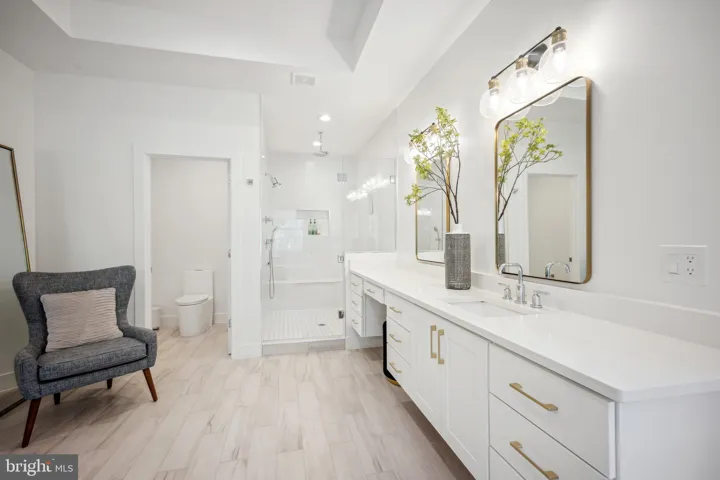 2033 Griffith Rd, falls Church, va, 22043, fairfax