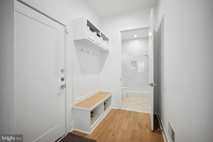 2033 Griffith Rd, falls Church, va, 22043, fairfax